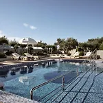 Iama Villa *