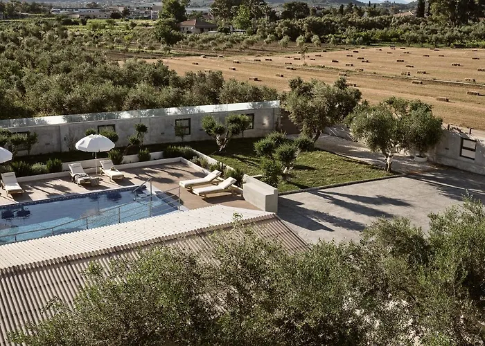 Iama Villa
