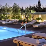 Iama Villa