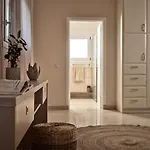 Iama *