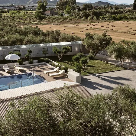 Iama Villa